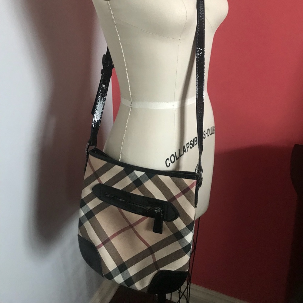 Burberry Cross over purse!